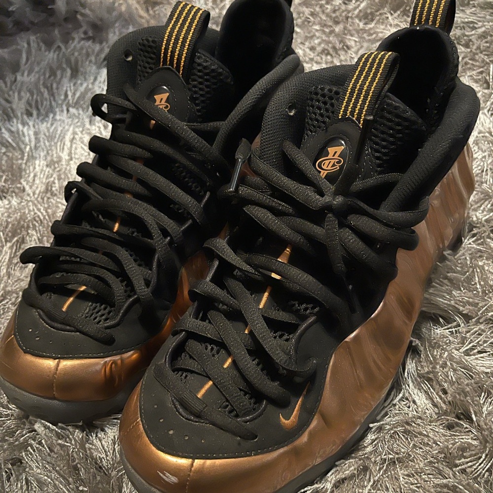 metallic gold foamposites